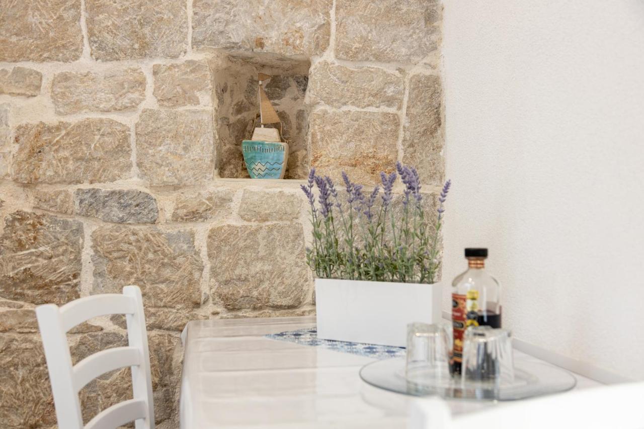 Aparrtment Terra- Combine Beach&Old Town Appartement Split Buitenkant foto