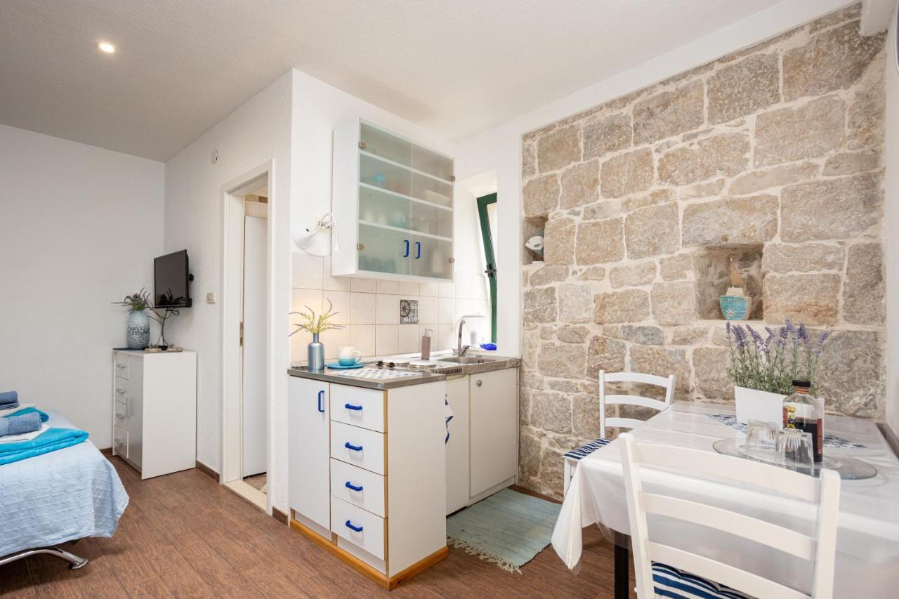Aparrtment Terra- Combine Beach&Old Town Appartement Split Buitenkant foto
